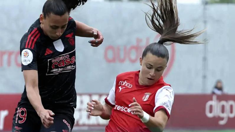 Catarina Amado e Daniela Silva em ação no Benfica-Sp. Braga
