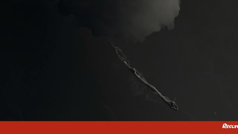 Carlos Burle esteve largos segundos debaixo de água e precisou de ser resgatado