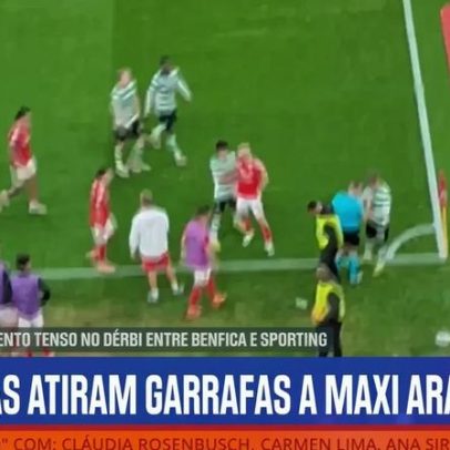 Imagens mostram Maxi Araújo a ser atingido por garrafas de adeptos do Benfica