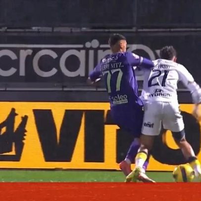 Famalicão pediu penálti contra Sp. Braga; árbitro não assinalou nem chamou VAR