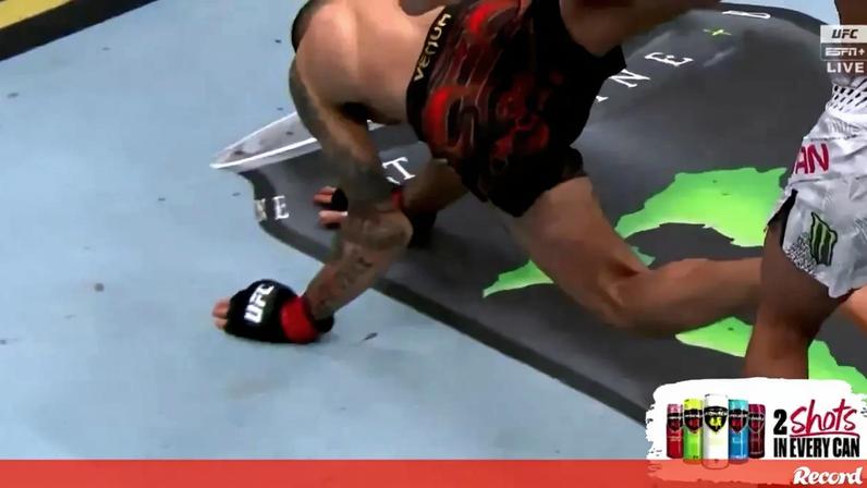 Alexandre Pantoja não conseguiu apoiar-se numa queda e ficou muito maltratado
