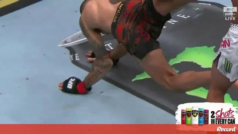 Alexandre Pantoja não conseguiu apoiar-se numa queda e ficou muito maltratado
