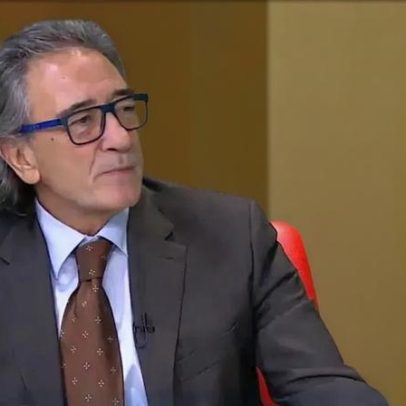 Rodolfo Reis analisa estratégia do Benfica com cinco médios