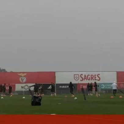 Mourinho convoca Neto e Rêgo para afinar estratégia do Benfica frente ao Napoli