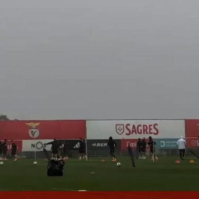Benfica ajusta estratégia para o Nápoles sob chuva, comandado por Mourinho