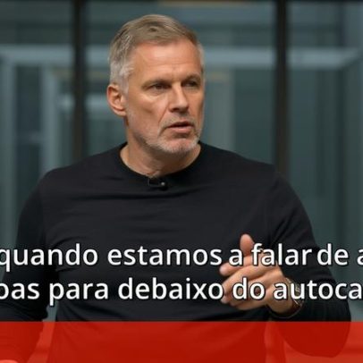 Arne Slot questiona se Salah sabe que errou e quem devia agir