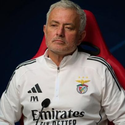 Mourinho: olha-se para quem está no banco do Nápoles e esquece quem falta
