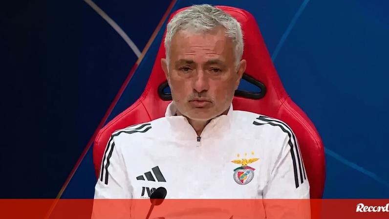Treinador do Benfica não está preocupado com a janela de transferências de janeiro