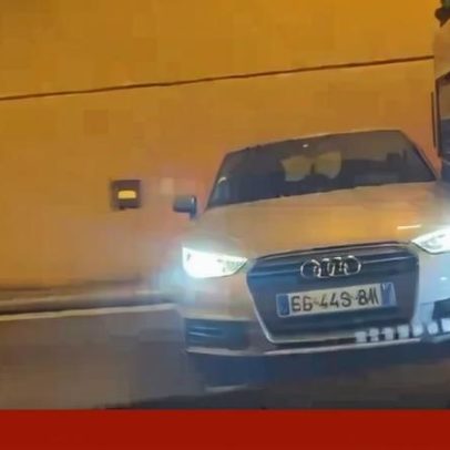 Camião arrasta carro 300 metros sem o motorista aperceber