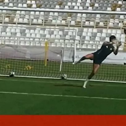 João Félix atira à baliza do Al Nassr; o resultado poderia ter sido pior