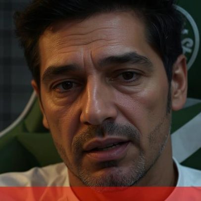 Abel Ferreira recebe doces, terços e outros presentes dos adeptos do Palmeiras