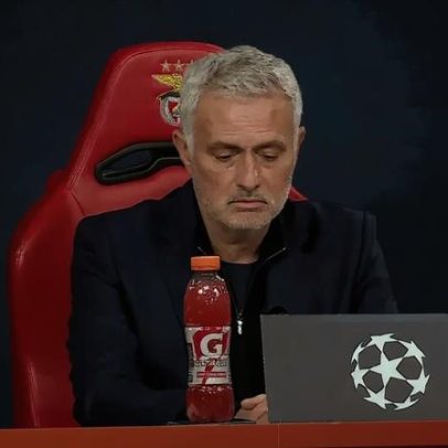 Mourinho comenta jogada do segundo golo com referência à camisola da equipa