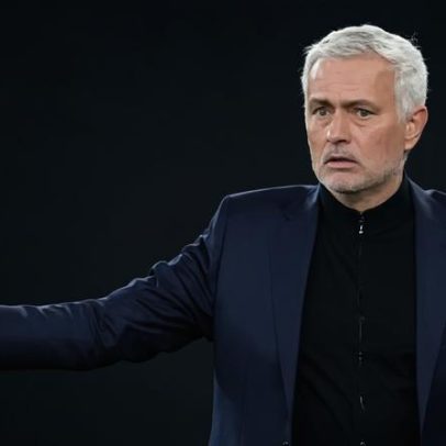 Mourinho comenta equipa que leva a paulado e Benfica a jogar qualquer coisinha