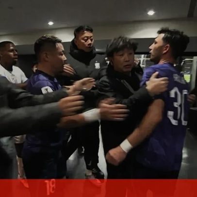 Caos no intervalo em jogo da Liga dos Campeões com gritaria e empurrões