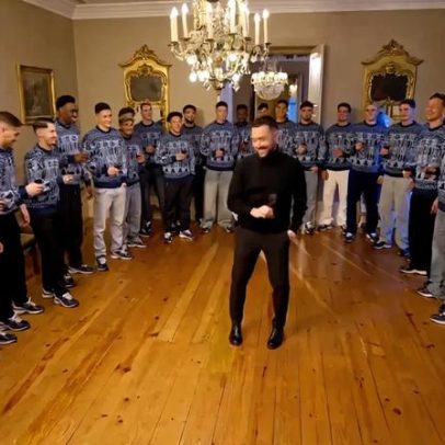 Bloopers no vídeo de Natal do FC Porto mostram risos de Farioli