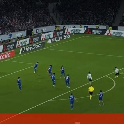 Suárez inicia remate de fora da área que desencadeia triplo golo do Sporting