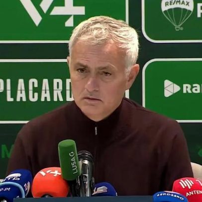 Mourinho diz que entraria com ala que corre e marca para mudar o resultado
