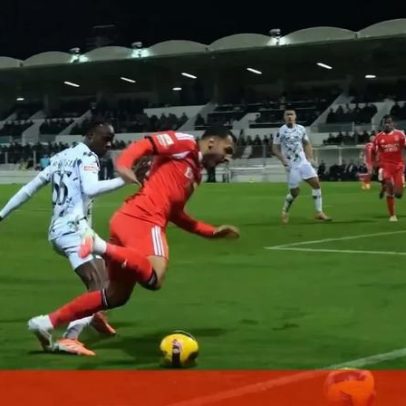 Benfica reforça queixas de Mourinho e mostra imagens do penálti a Pavlidis