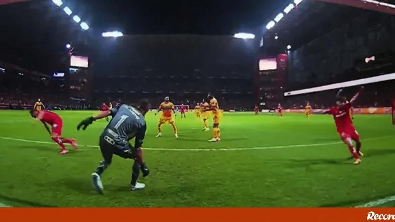 Avançado português fez o gosto ao pé num jogo só decidido nos penáltis