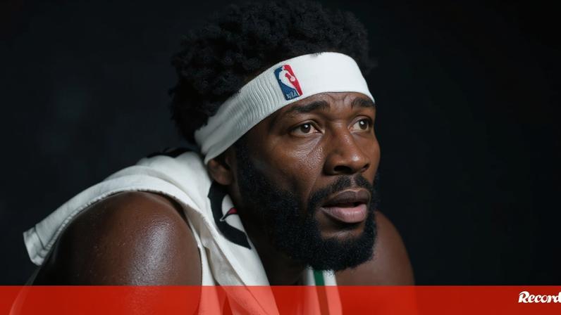 Lance do poste português frente aos Orlando Magic