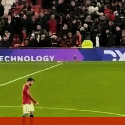 Bruno Fernandes reage no relvado após empate com Bournemouth
