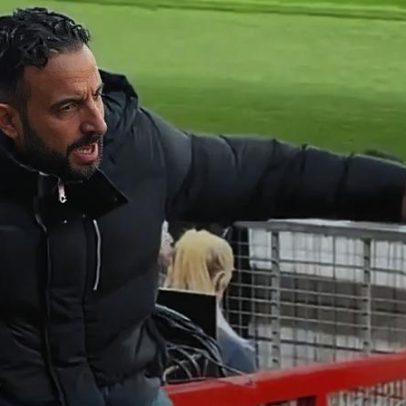 Amorim no banco do Manchester United, a gritar em português
