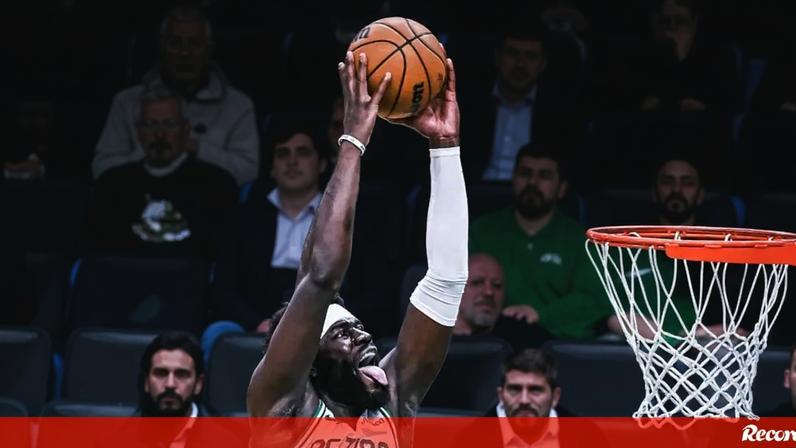 Neemias realiza afundanço memorável, lembrando Michael Jordan