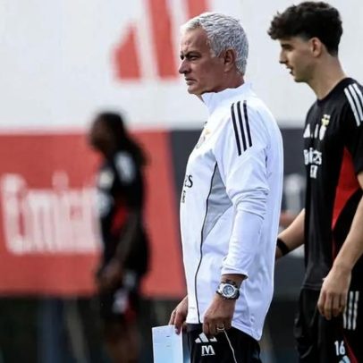 Onze provável do Benfica diante do Farense inclui Manu
