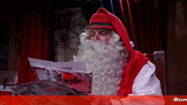 Pai Natal com vida atarefada na Lapónia a poucos dias do Natal