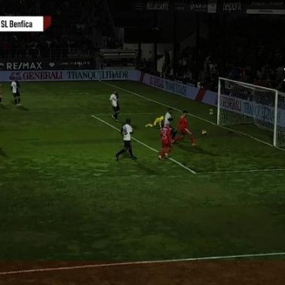 Ivanovic volta aos golos e amplia vantagem do Benfica em Faro