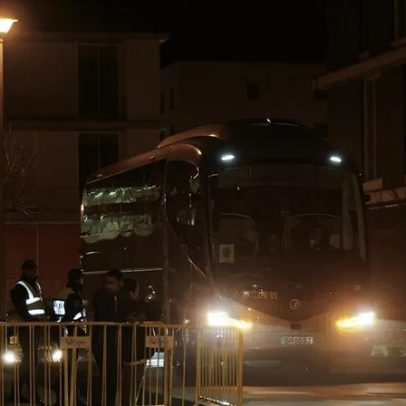 Sporting já chega aos Açores enquanto clube acusa tentativa de derrubá-lo