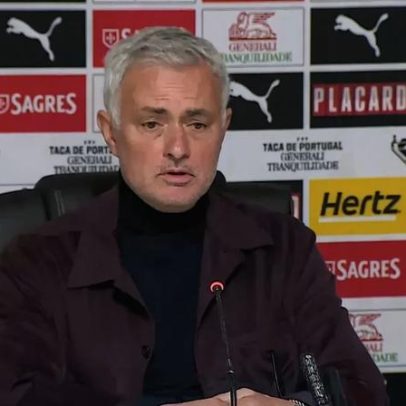 Mourinho revela conversa com Otamendi após jogo com o Farense