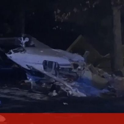 Aeronave despenha-se em rua de New Hampshire; piloto fica ferido