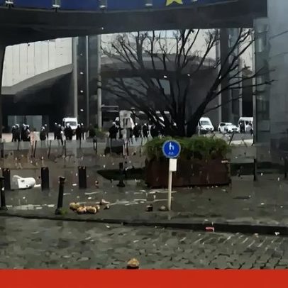 Protesto de agricultores causa caos em Bruxelas com transmissão em direto