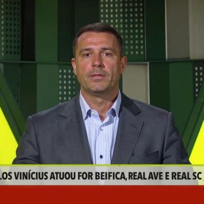 Carlos Vinícius recorda bronca de Jesus no primeiro treino, bola parece coco