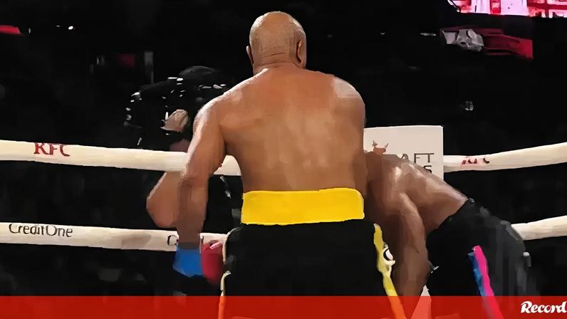 Como o vinho do Porto: Anderson Silva 'apaga' Tyron Woodley aos 50 anos