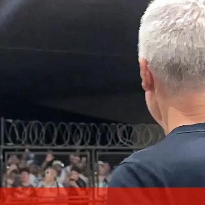 Luís Castro recebido no Brasil por adeptos do Grêmio, com cânticos e euforia