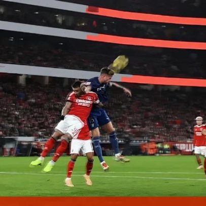 Novos ângulos do penálti de Otamendi levantam a dúvida sobre falta