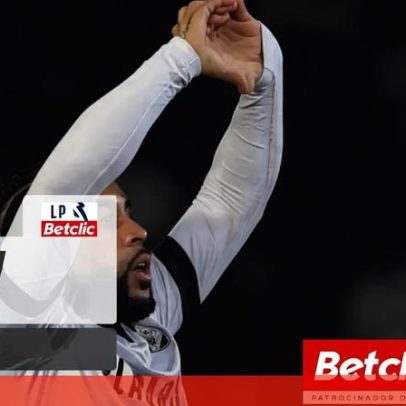 Vitória de Guimarães reduz desvantagem diante do Sporting após erro de Rui Silva