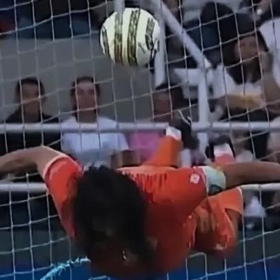 Higuita volta a fazer o golpe do escorpião 30 anos depois e surpreende fãs