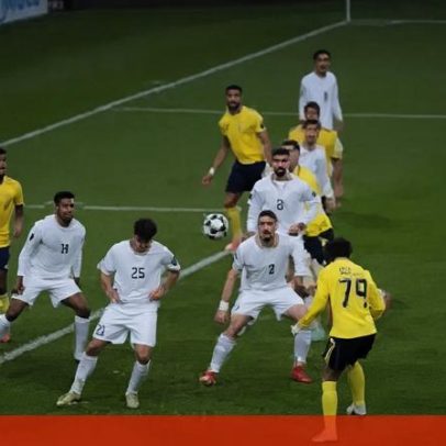 Wesley marca golo pelo Benfica e celebra com Félix
