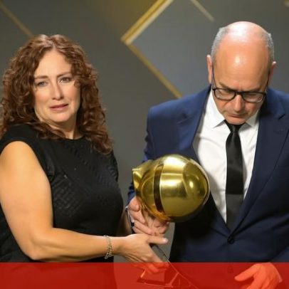 Pais de Diogo Jota recebem prémio de homenagem nos Globe Soccer Awards