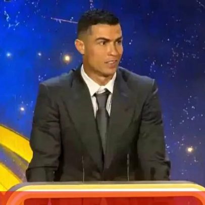 Ronaldo recebe prémio de Melhor Jogador do Médio Oriente