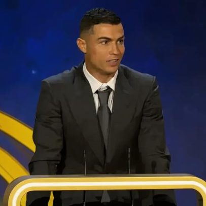 Ronaldo recebe prémio de Melhor Jogador do Médio Oriente