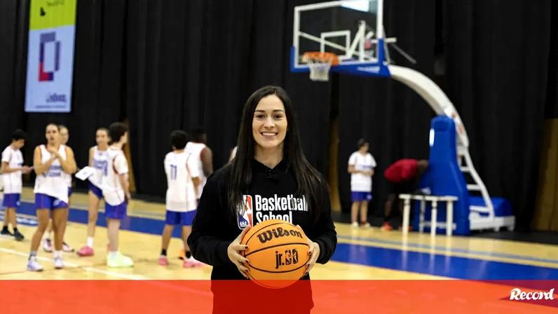 Joana Soeiro no campus de Natal do NBA Basketball School
