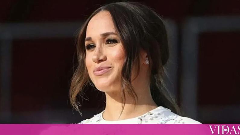 Meghan Markle tenta contactar o pai após perder a perna em cirurgia de urgência