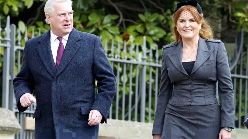 Sarah Ferguson e André reconciliam-se após quase 30 anos de divórcio