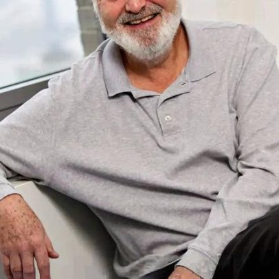 Realizador Rob Reiner e esposa Michele Singer encontrados mortos em casa nos EUA