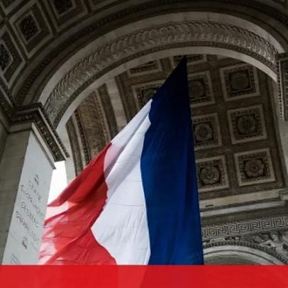 Deputados franceses suspendem aplicação da reforma das pensões de 2023