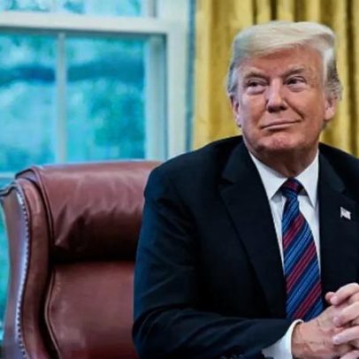 Trump solicita indenização de 10 mil milhões de dólares à BBC